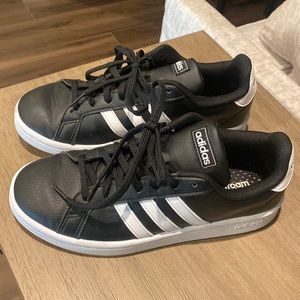 Adidas Cloud-Foam Sneakers